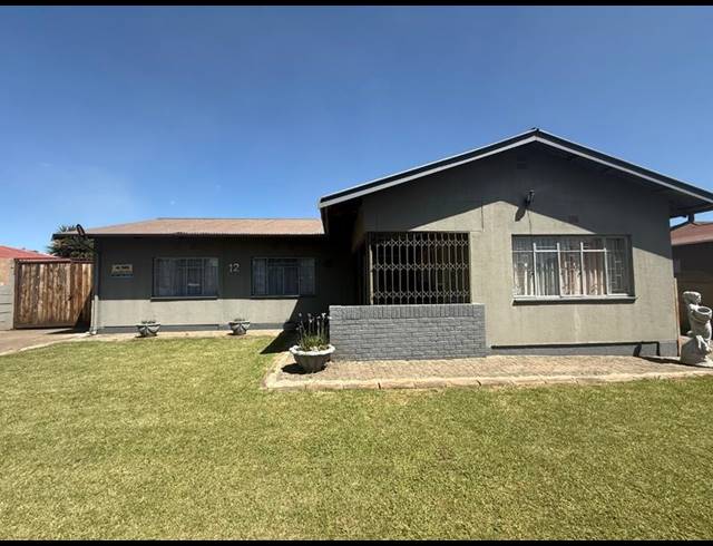 3 BEDROOM HOUSE FOR SALE IN VANDERBIJLPARK SE 1